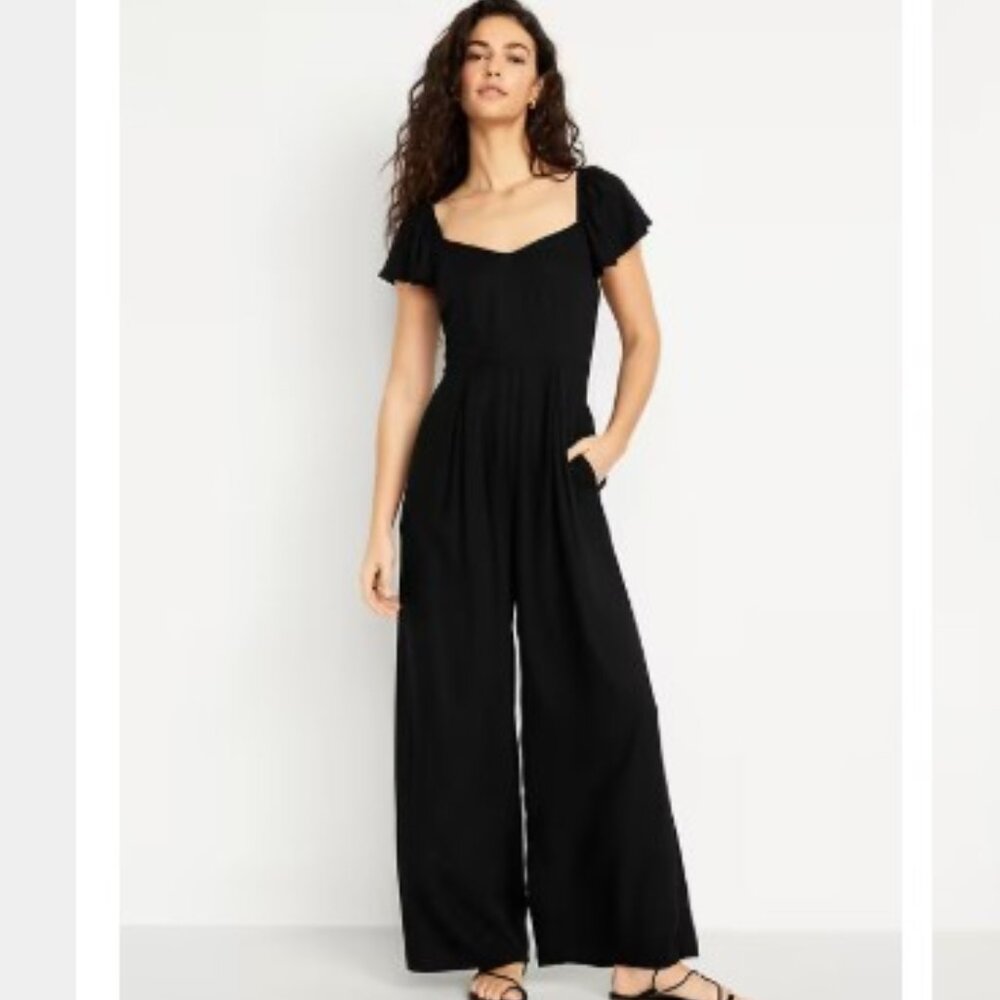 NWT Old Navy Fit & Flare Flutter-Sleeve Crepe Jumpsuit (with Pockets!)